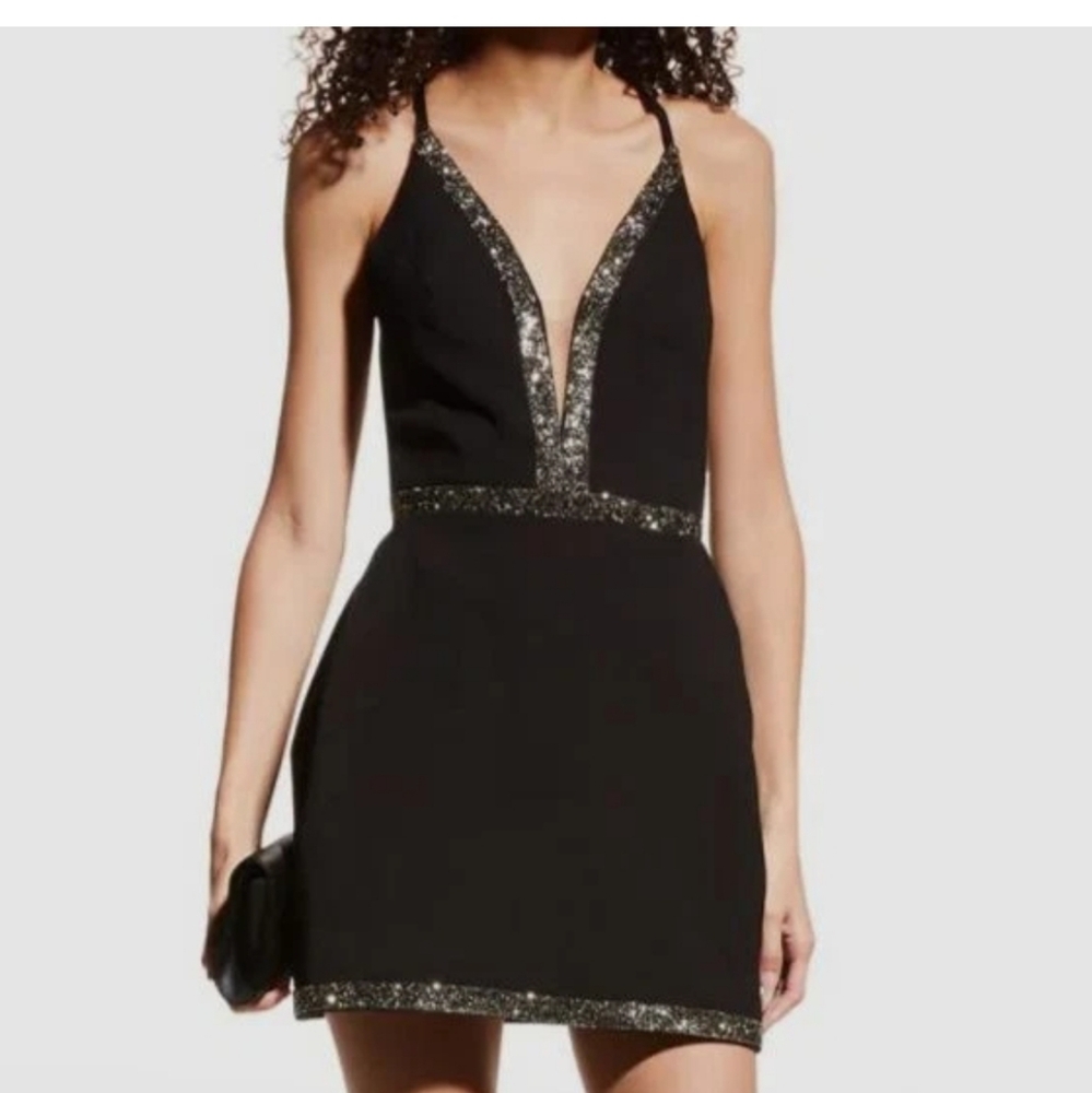 $365 Helsi Women's Black Isa Deep V-Neck Sleeveless Fit-&-Flare Dress Size M